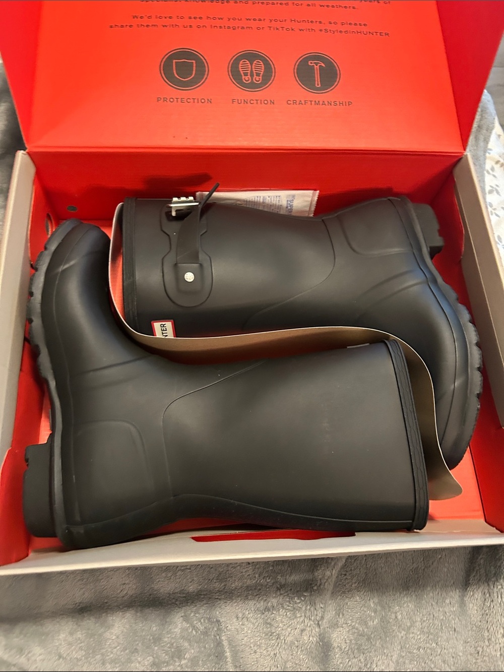 Hunter Women's Short Rain Boots in Black
